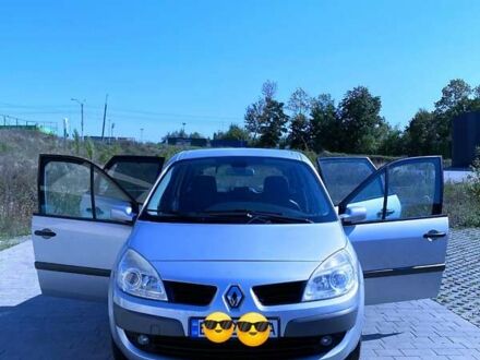 Серый Рено Megane Scenic, объемом двигателя 1.6 л и пробегом 140 тыс. км за 6300 $, фото 1 на Automoto.ua
