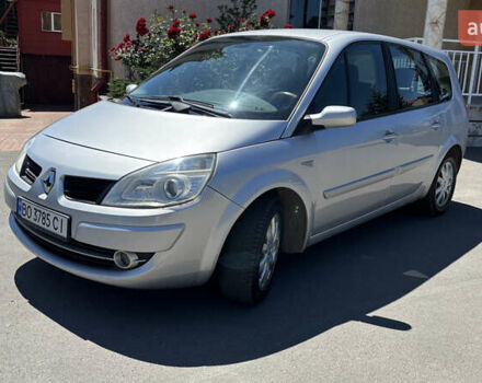 Серый Рено Megane Scenic, объемом двигателя 2 л и пробегом 209 тыс. км за 5999 $, фото 1 на Automoto.ua