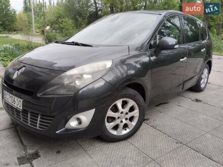 Рено Megane Scenic 2009 в Кривом Роге на Automoto.ua Серый Рено Megane Scenic, объемом двигателя 1.9 л и пробегом 259 тыс. км за 6499 $, фото 1 на Automoto.ua