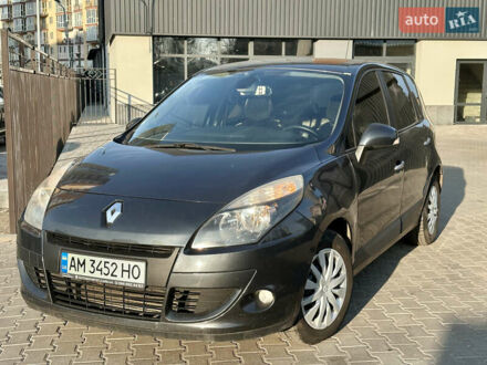 Рено Megane Scenic 2009 у Житомирі на Automoto.ua Сірий Рено Megane Scenic, об'ємом двигуна 1.46 л та пробігом 260 тис. км за 6200 $, фото 1 на Automoto.ua