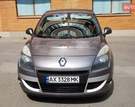 Серый Рено Megane Scenic, объемом двигателя 1.5 л и пробегом 221 тыс. км за 6900 $, фото 1 на Automoto.ua