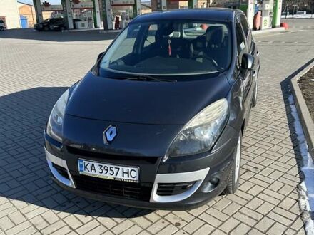 Рено Megane Scenic 2010 в Житомире на Automoto.ua Серый Рено Megane Scenic, объемом двигателя 1.5 л и пробегом 212 тыс. км за 7000 $, фото 1 на Automoto.ua