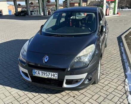 Серый Рено Megane Scenic, объемом двигателя 1.5 л и пробегом 212 тыс. км за 7000 $, фото 1 на Automoto.ua