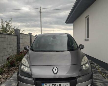 Сірий Рено Megane Scenic, об'ємом двигуна 1.5 л та пробігом 212 тис. км за 6250 $, фото 1 на Automoto.ua