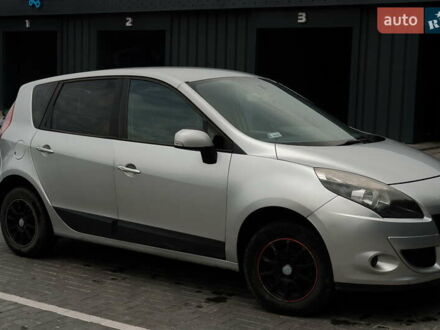 Рено Megane Scenic 2011 в Каменце-Подольском на Automoto.ua Серый Рено Megane Scenic, объемом двигателя 1.5 л и пробегом 325 тыс. км за 6200 $, фото 1 на Automoto.ua