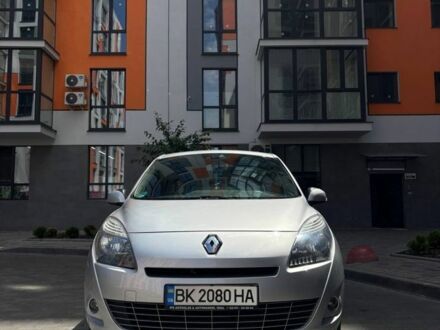 Рено Megane Scenic 2011 в Вараш (Кузнецовск) на Automoto.ua Серый Рено Megane Scenic, объемом двигателя 1.6 л и пробегом 160 тыс. км за 8500 $, фото 1 на Automoto.ua