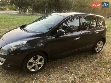 Рено Megane Scenic 2011 в Красилове на Automoto.ua Серый Рено Megane Scenic, объемом двигателя 1.46 л и пробегом 310 тыс. км за 6950 $, фото 1 на Automoto.ua