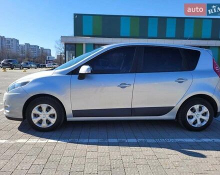 Серый Рено Megane Scenic, объемом двигателя 1.5 л и пробегом 237 тыс. км за 6600 $, фото 1 на Automoto.ua