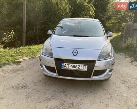 Серый Рено Megane Scenic, объемом двигателя 1.5 л и пробегом 180 тыс. км за 7500 $, фото 1 на Automoto.ua
