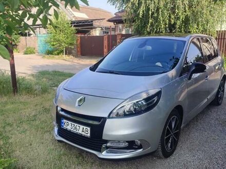 Рено Megane Scenic 2012 в Запорожье на Automoto.ua Серый Рено Megane Scenic, объемом двигателя 1.5 л и пробегом 280 тыс. км за 8100 $, фото 1 на Automoto.ua