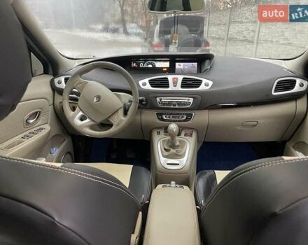 Синий Рено Megane Scenic, объемом двигателя 1.46 л и пробегом 290 тыс. км за 6500 $, фото 5 на Automoto.ua