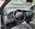 Синій Рено Megane Scenic, об'ємом двигуна 2 л та пробігом 305 тис. км за 2200 $, фото 13 на Automoto.ua