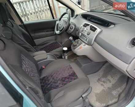 Синий Рено Megane Scenic, объемом двигателя 1.87 л и пробегом 354 тыс. км за 5600 $, фото 4 на Automoto.ua