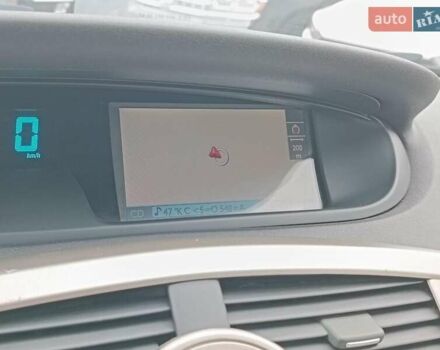 Синий Рено Megane Scenic, объемом двигателя 2 л и пробегом 328 тыс. км за 6190 $, фото 28 на Automoto.ua