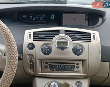 Синий Рено Megane Scenic, объемом двигателя 2 л и пробегом 328 тыс. км за 6190 $, фото 16 на Automoto.ua