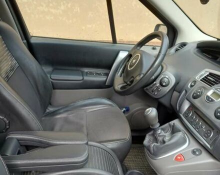 Рено Megane Scenic 2008 в Сарнах на Automoto.ua Синий Рено Megane Scenic, объемом двигателя 1.9 л и пробегом 280 тыс. км за 6650 $, фото 12 на Automoto.ua