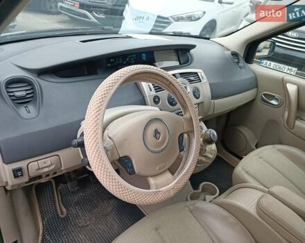 Синий Рено Megane Scenic, объемом двигателя 2 л и пробегом 328 тыс. км за 6190 $, фото 22 на Automoto.ua