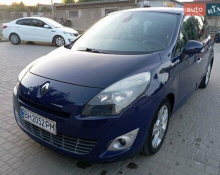 Синий Рено Megane Scenic, объемом двигателя 2 л и пробегом 295 тыс. км за 7699 $, фото 2 на Automoto.ua