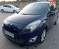 Синий Рено Megane Scenic, объемом двигателя 2 л и пробегом 295 тыс. км за 7699 $, фото 2 на Automoto.ua