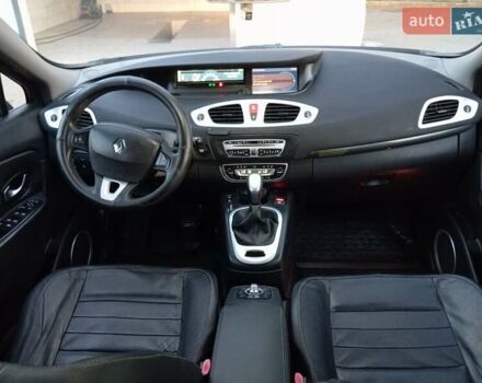 Синий Рено Megane Scenic, объемом двигателя 2 л и пробегом 295 тыс. км за 7699 $, фото 14 на Automoto.ua