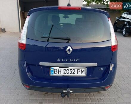 Синий Рено Megane Scenic, объемом двигателя 2 л и пробегом 295 тыс. км за 7699 $, фото 6 на Automoto.ua