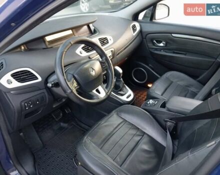 Синий Рено Megane Scenic, объемом двигателя 2 л и пробегом 295 тыс. км за 7699 $, фото 12 на Automoto.ua