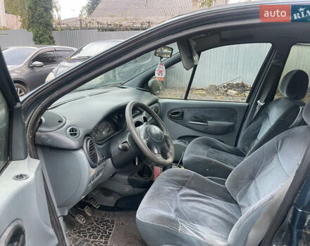 Рено Megane Scenic 1998 в Черновцах на Automoto.ua Зеленый Рено Megane Scenic, объемом двигателя 1.6 л и пробегом 300 тыс. км за 1100 $, фото 7 на Automoto.ua