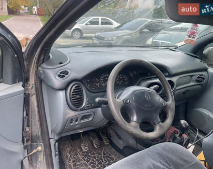 Рено Megane Scenic 1998 в Черновцах на Automoto.ua Зеленый Рено Megane Scenic, объемом двигателя 1.6 л и пробегом 300 тыс. км за 1100 $, фото 10 на Automoto.ua
