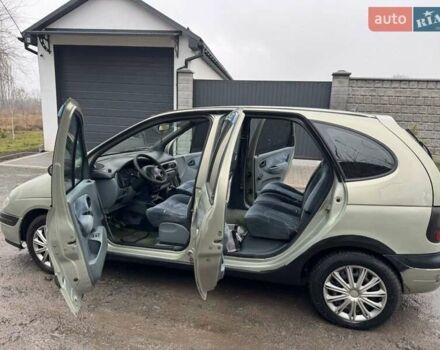 Зеленый Рено Megane Scenic, объемом двигателя 1.87 л и пробегом 315 тыс. км за 2700 $, фото 10 на Automoto.ua