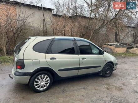 Зеленый Рено Megane Scenic, объемом двигателя 1.87 л и пробегом 315 тыс. км за 2700 $, фото 1 на Automoto.ua