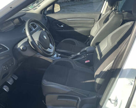 Белый Рено Scenic XMOD, объемом двигателя 1.6 л и пробегом 255 тыс. км за 10300 $, фото 13 на Automoto.ua