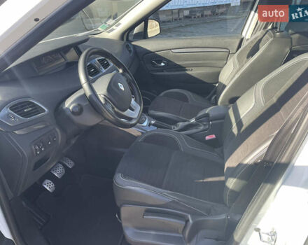 Белый Рено Scenic XMOD, объемом двигателя 1.6 л и пробегом 255 тыс. км за 10300 $, фото 12 на Automoto.ua