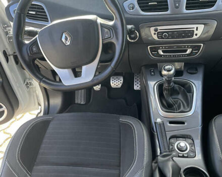Белый Рено Scenic XMOD, объемом двигателя 1.6 л и пробегом 255 тыс. км за 10300 $, фото 18 на Automoto.ua