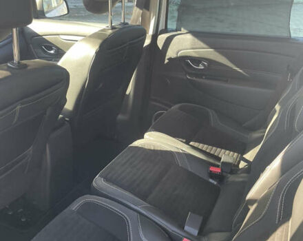 Белый Рено Scenic XMOD, объемом двигателя 1.6 л и пробегом 255 тыс. км за 10300 $, фото 22 на Automoto.ua