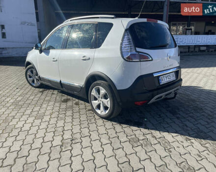 Белый Рено Scenic XMOD, объемом двигателя 1.6 л и пробегом 255 тыс. км за 10300 $, фото 7 на Automoto.ua