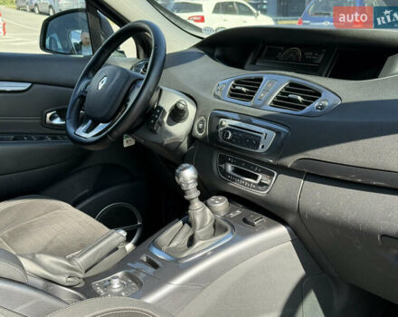 Черный Рено Scenic XMOD, объемом двигателя 0 л и пробегом 202 тыс. км за 8999 $, фото 46 на Automoto.ua