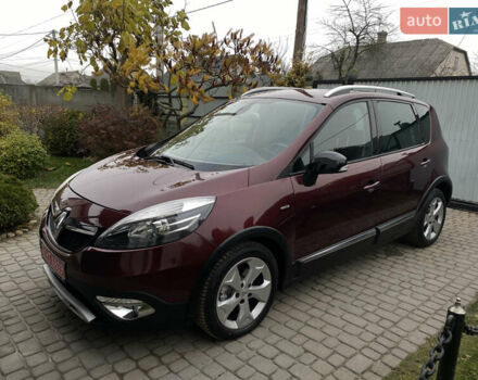 Красный Рено Scenic XMOD, объемом двигателя 1.5 л и пробегом 227 тыс. км за 9400 $, фото 5 на Automoto.ua