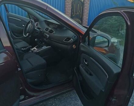 Красный Рено Scenic XMOD, объемом двигателя 1.2 л и пробегом 142 тыс. км за 9500 $, фото 5 на Automoto.ua