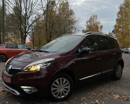 Рено Scenic XMOD 2013 в Ровно на Automoto.ua Красный Рено Scenic XMOD, объемом двигателя 1.6 л и пробегом 181 тыс. км за 10950 $, фото 7 на Automoto.ua