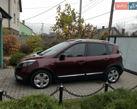 Красный Рено Scenic XMOD, объемом двигателя 1.5 л и пробегом 227 тыс. км за 9400 $, фото 6 на Automoto.ua