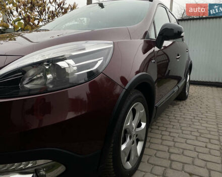 Красный Рено Scenic XMOD, объемом двигателя 1.5 л и пробегом 227 тыс. км за 9400 $, фото 12 на Automoto.ua