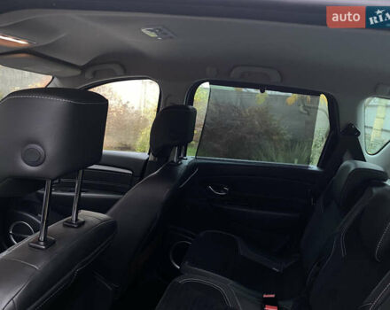 Красный Рено Scenic XMOD, объемом двигателя 1.5 л и пробегом 227 тыс. км за 9400 $, фото 43 на Automoto.ua