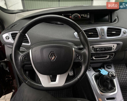 Красный Рено Scenic XMOD, объемом двигателя 1.5 л и пробегом 227 тыс. км за 9400 $, фото 56 на Automoto.ua