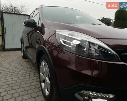 Красный Рено Scenic XMOD, объемом двигателя 1.5 л и пробегом 227 тыс. км за 9400 $, фото 13 на Automoto.ua