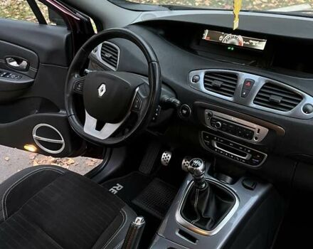Рено Scenic XMOD 2013 в Ровно на Automoto.ua Красный Рено Scenic XMOD, объемом двигателя 1.6 л и пробегом 181 тыс. км за 10950 $, фото 19 на Automoto.ua