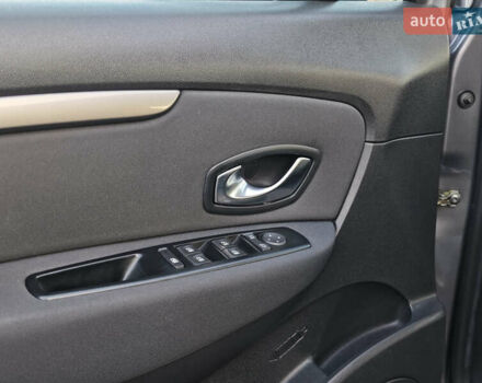 Серый Рено Scenic XMOD, объемом двигателя 1.5 л и пробегом 215 тыс. км за 10999 $, фото 18 на Automoto.ua