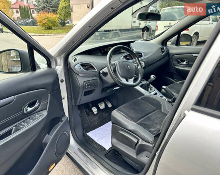 Серый Рено Scenic XMOD, объемом двигателя 1.5 л и пробегом 201 тыс. км за 10800 $, фото 16 на Automoto.ua