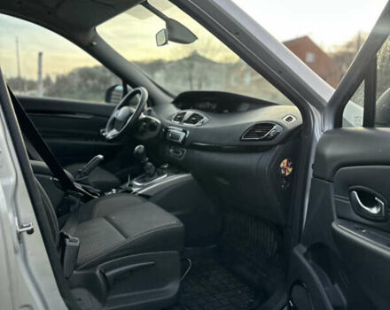 Серый Рено Scenic XMOD, объемом двигателя 1.5 л и пробегом 178 тыс. км за 9000 $, фото 14 на Automoto.ua