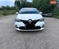 Белый Рено Taliant, объемом двигателя 1 л и пробегом 15 тыс. км за 13500 $, фото 1 на Automoto.ua