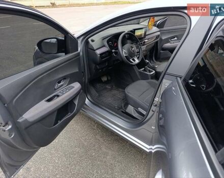 Серый Рено Taliant, объемом двигателя 1 л и пробегом 36 тыс. км за 19603 $, фото 5 на Automoto.ua